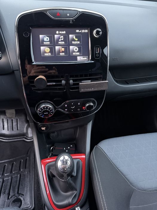 Renault Clio 4 • an fabricatie 2014 • 0,9 TCE
