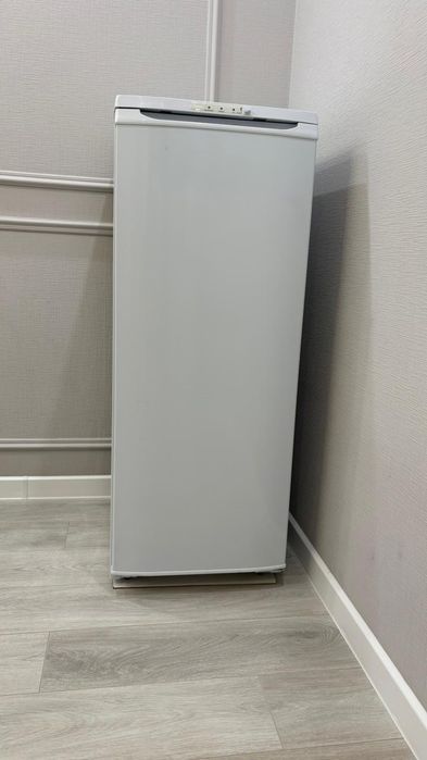 Продам морозильник