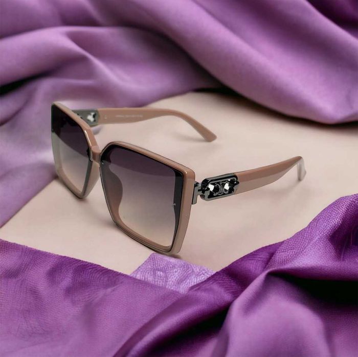 Дамски слънчеви очила - различни видове