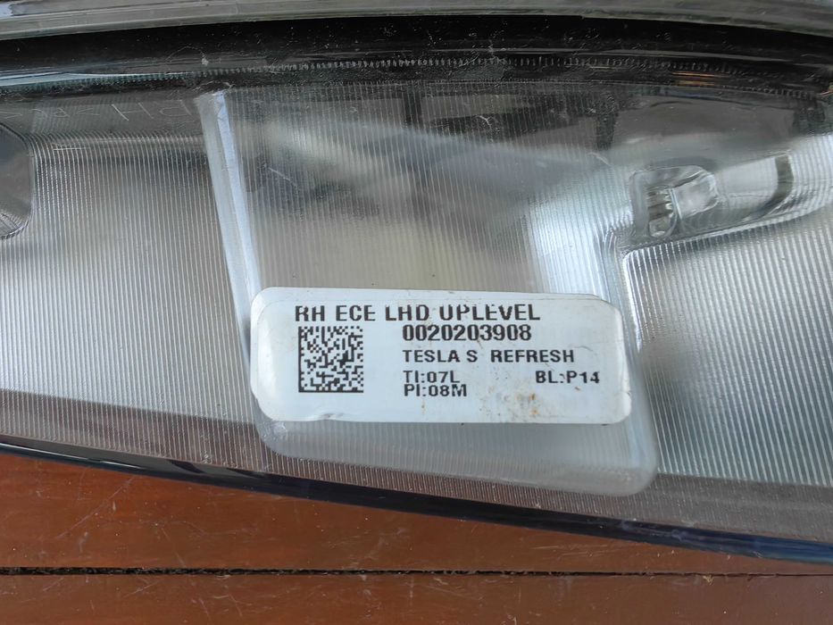 Десен фар Tesla Model S Full LED Facelift / Фар Тесла Модел С