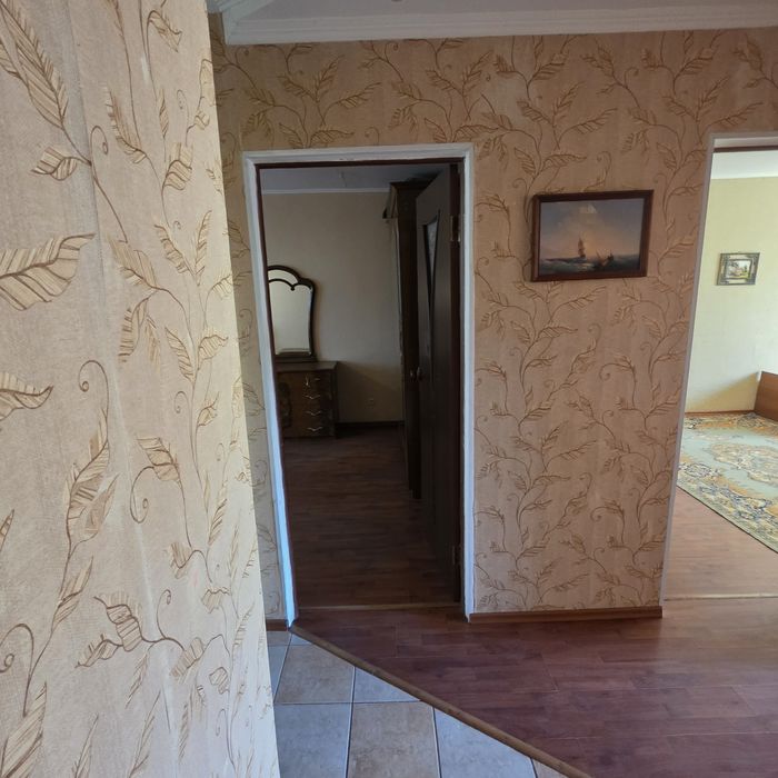 Продам трёхкомнатную квартиру