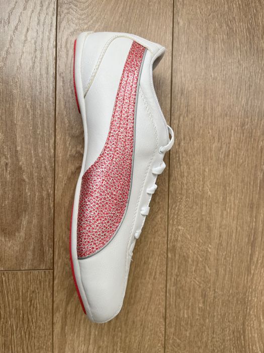 бели маратонки Puma
