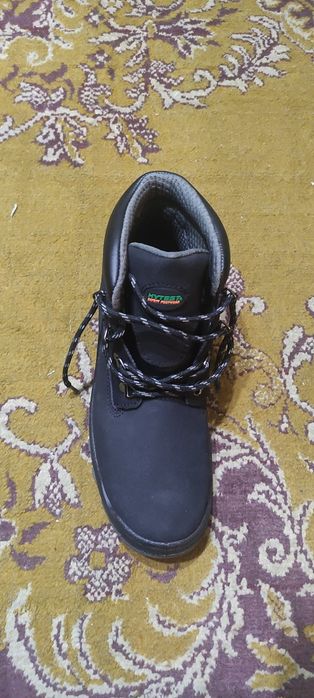 Продам ботинки привезли из Сша