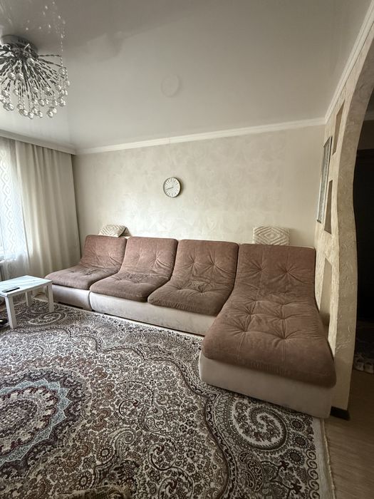 Диван в хорошем состоянии