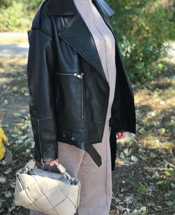 Продаю кожаную куртку/ кожаная куртка сотилади