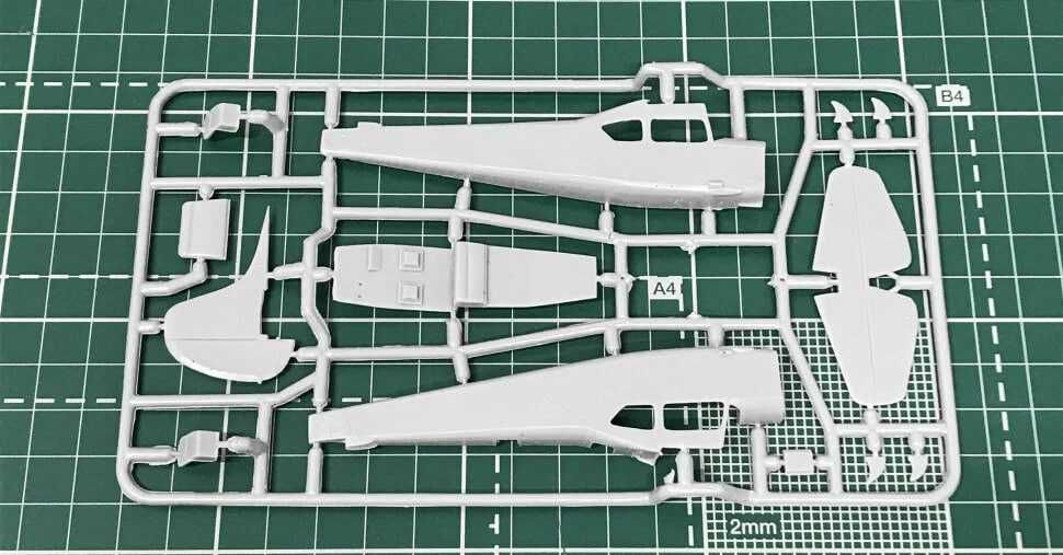 Сборная модель самолета Як-12 (Амодел, 1:72)