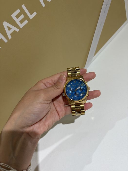 Продам часы Michael Kors