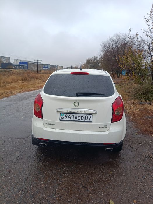 Продам кроссовер.