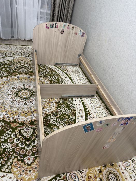 Односпальная кровать