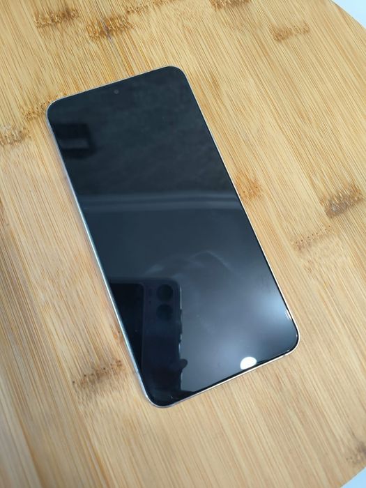 Samsung Galaxy S22 256/8