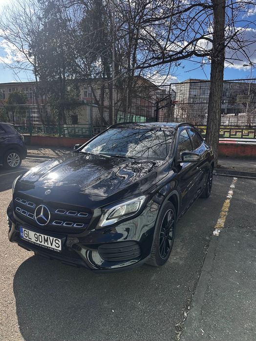 MERCEDES-BENZ GLA 2019