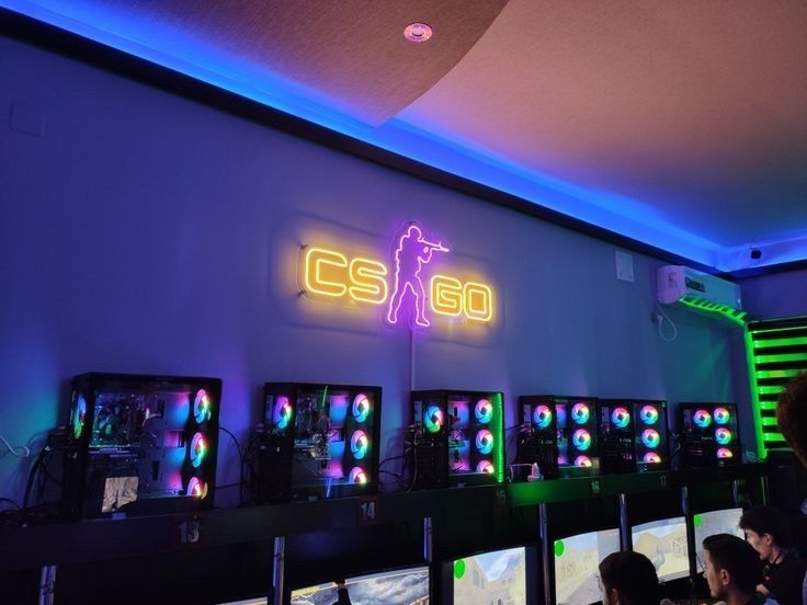 Kompyuterxona sotiladi