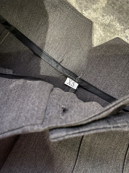 Pantaloni de costum gri închis