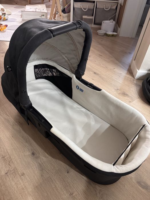 Продам люльку для коляски joie