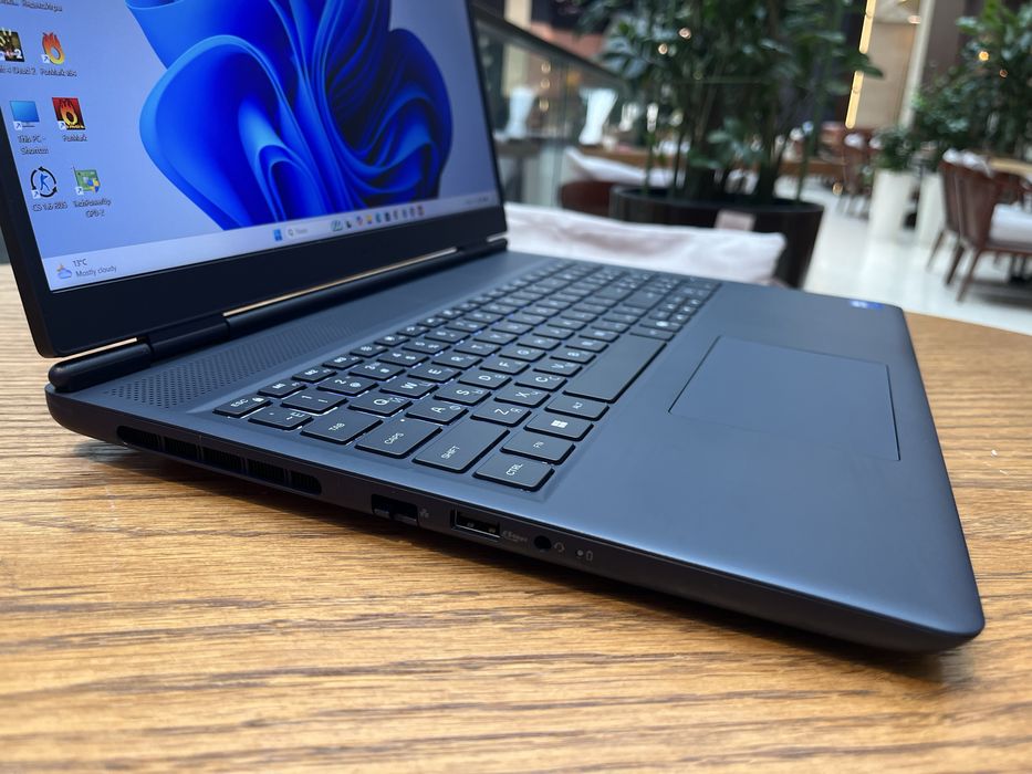 Dell Alienware 16 Aurora 5060/32гб