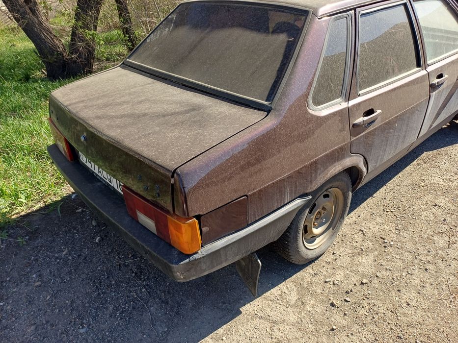 Продам две машины ваз 21099