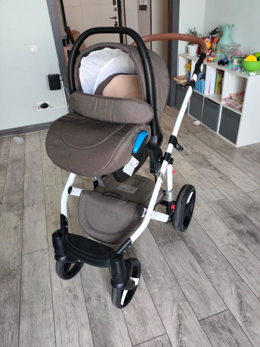 Продаю каляску 3 в 1