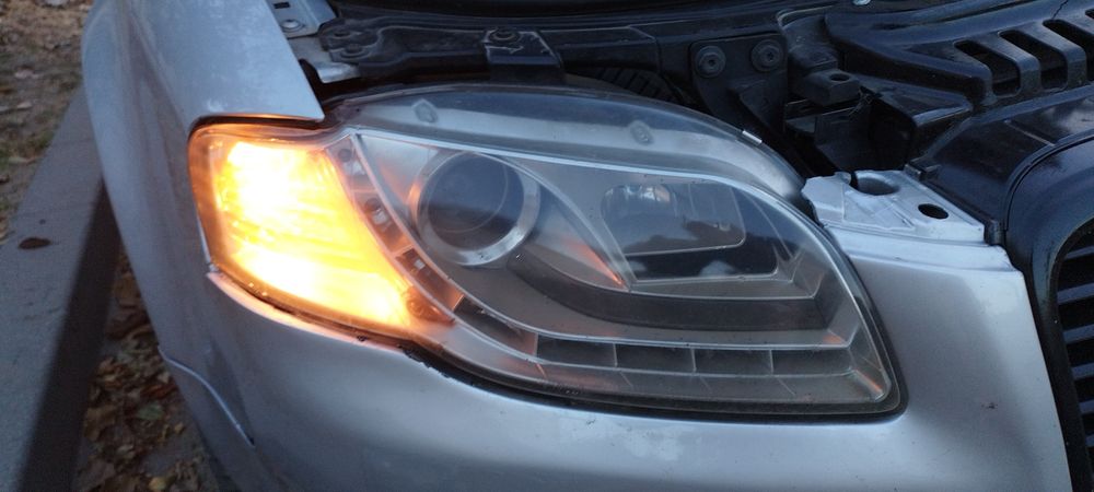 Vând sau schimb Faruri led audi a4 b7