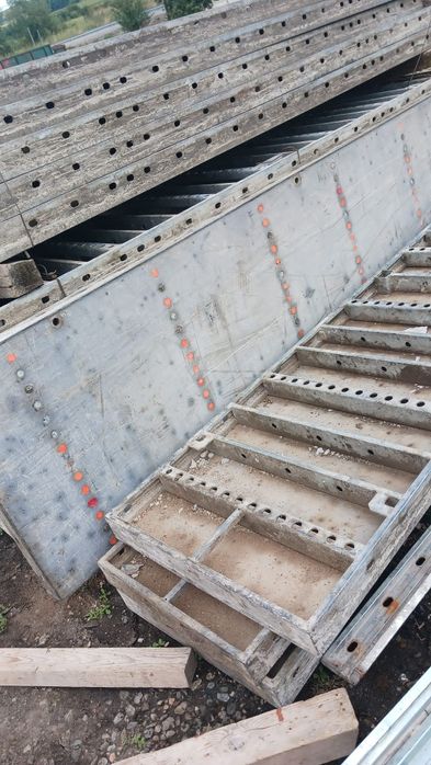 Vand betoniere , popi si preturi de schela