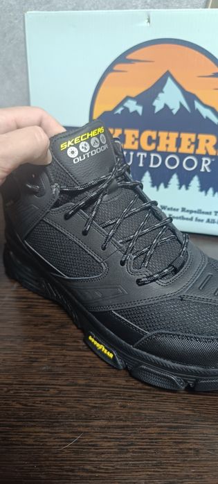 Продаём новые ботинки