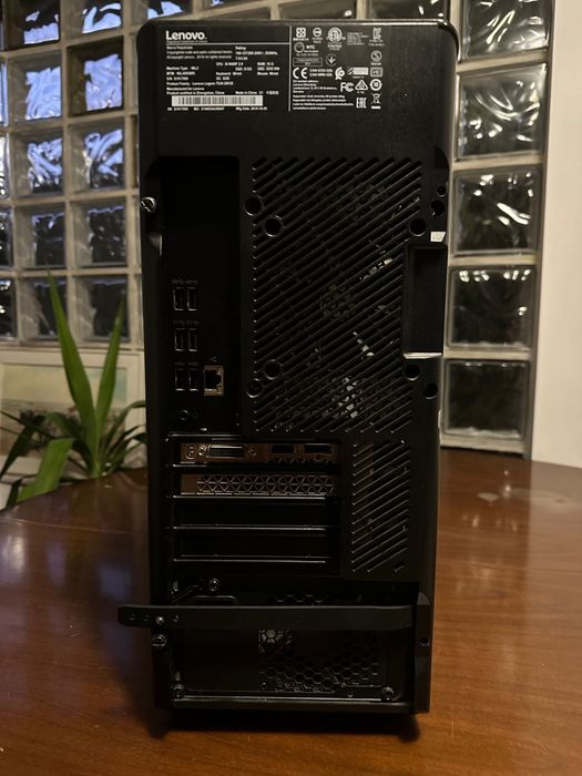 PC Lenovo Legion - Intel i5-9400F | GTX 1660 Ti | 16GB RAM | Windows 10