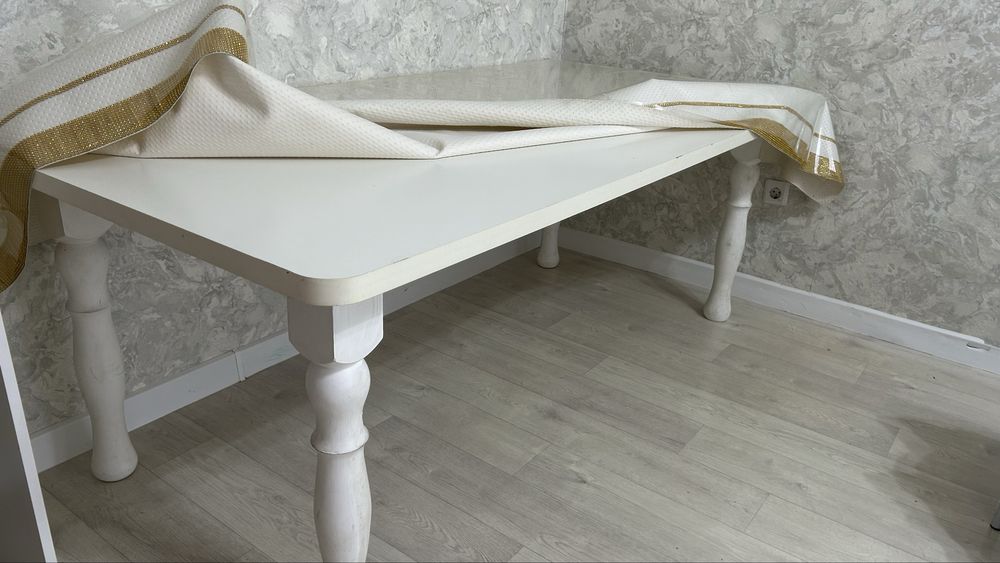 продам стол 2/1,20 (без стулья)