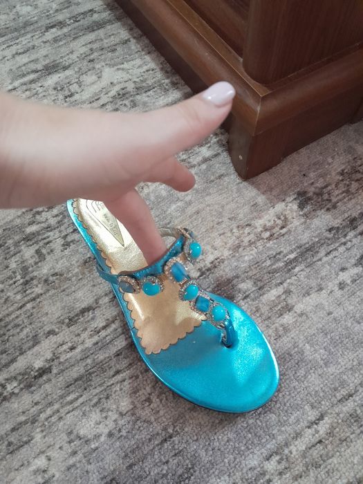 Продам шлепанцы Италия