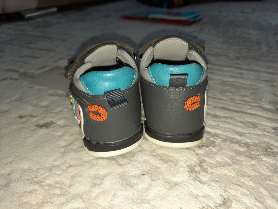 Сандали детские 22 размер