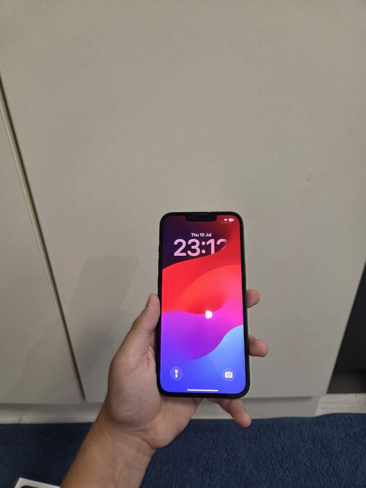 IPhone 13 Перфектно запазен