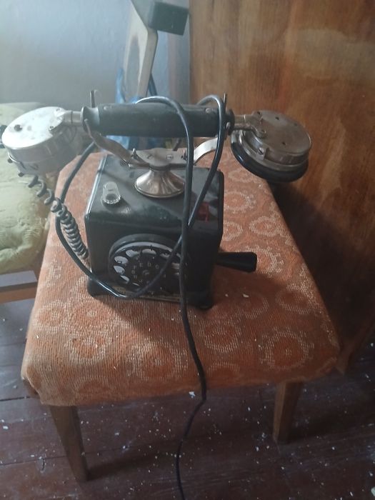 Старинен телефон