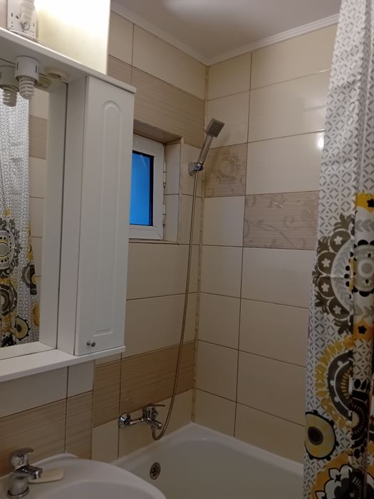 Inchiriere apartament cu 3 camere