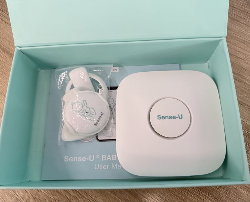 Монитор за дишане, движенията и температурата на бебе