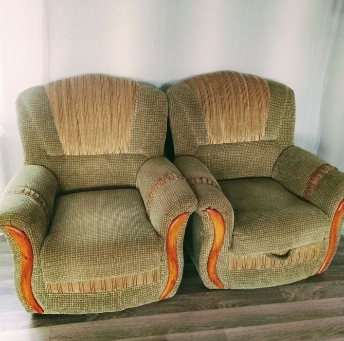 Продам диван и 2 кресла