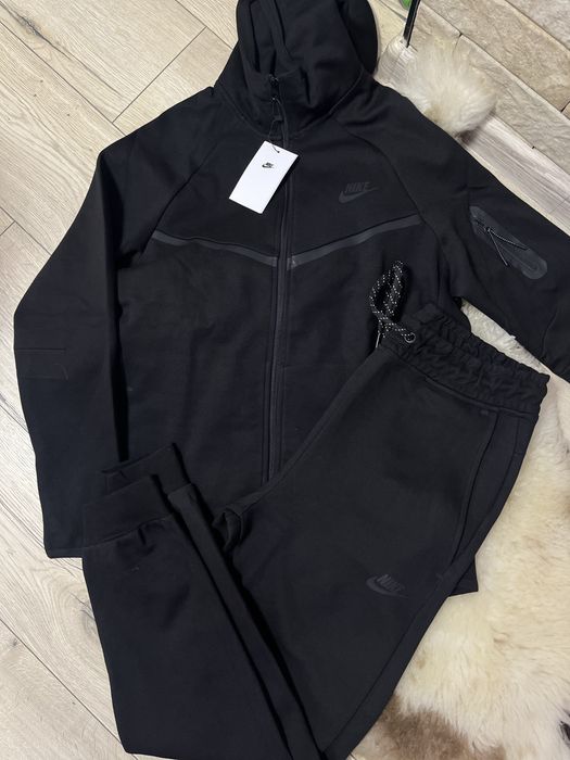 Tech Fleece размер М