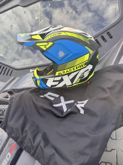 Мотокрос каска FXR
