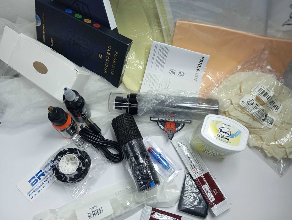 NOU Kit cu aparat de tatuat Poseidon HM125, ideal pentru începători, strong motor, stroke 4 mm, tuș ace etc