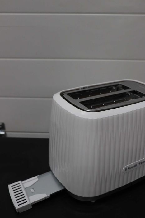 Тостер Russell Hobbs Eden за 2 филии, Функция повдигане, Тава за трохи