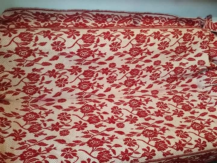 Covertura din lana  150  lei