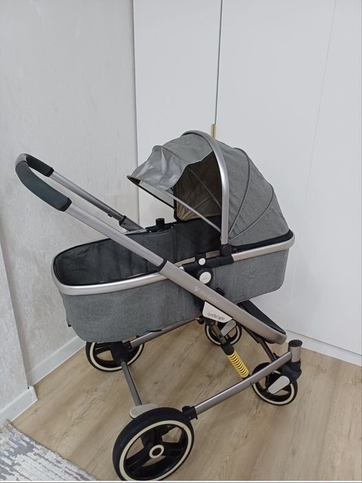 Продам коляску uha baby