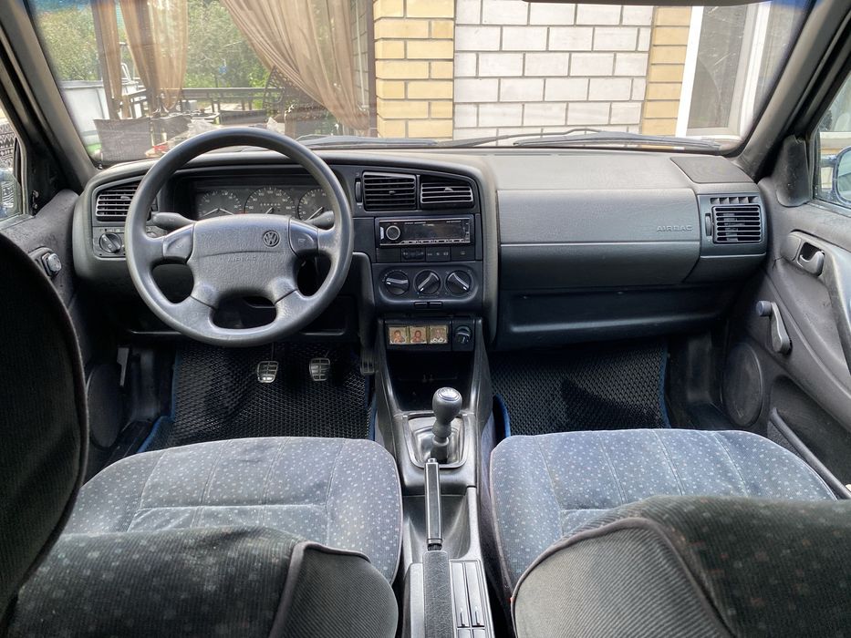 VW passat b4 1993г, 1.8 бензин