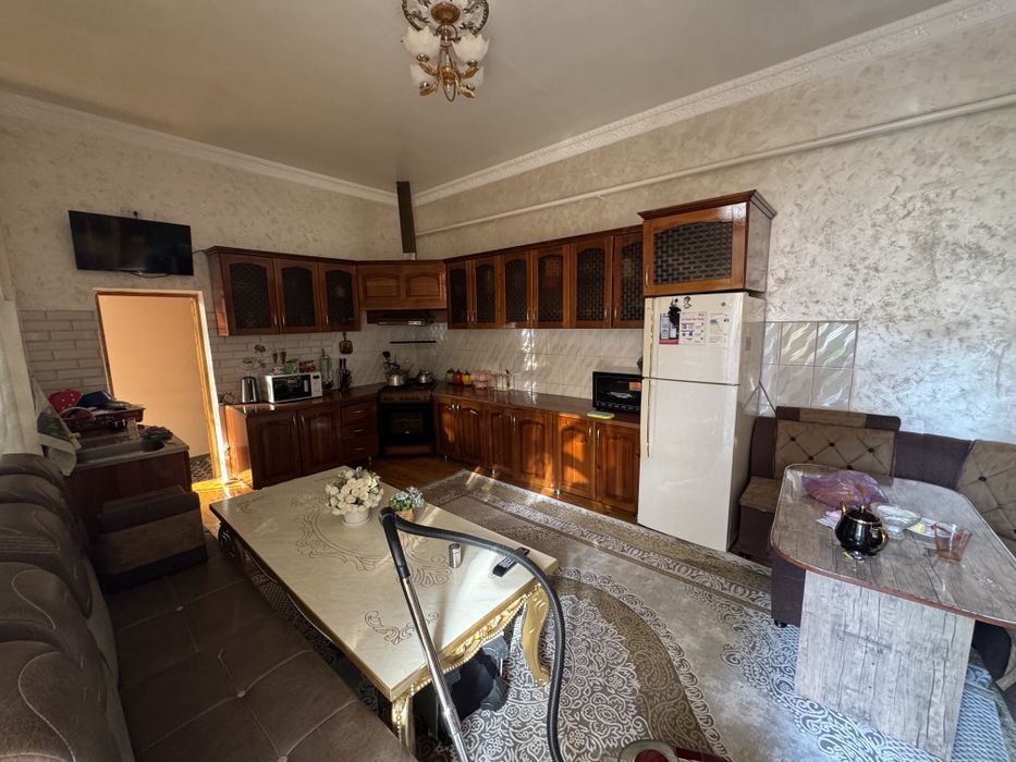 Shahrisabz shahar markazida srochniy hovli sotiladi