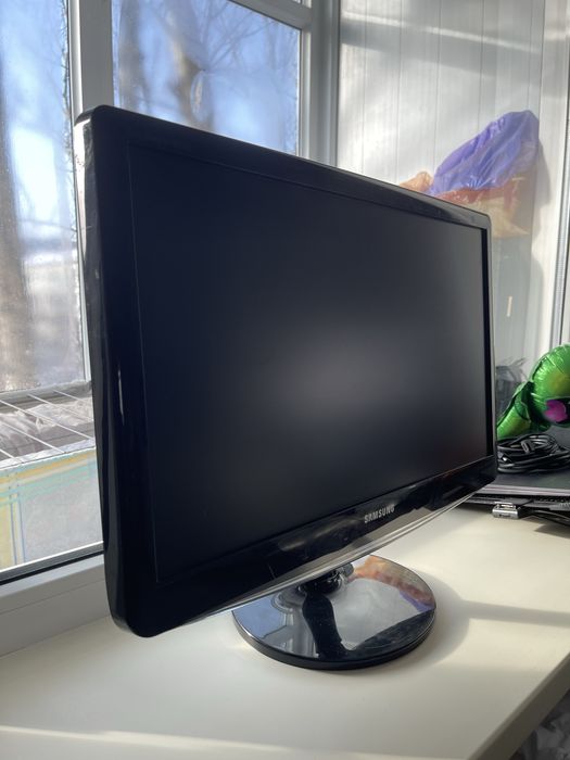 Монитор Samsung хороший