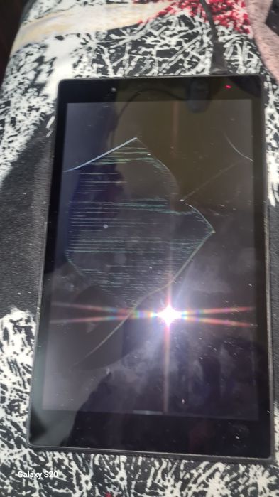 Telecomanda este NOUĂ