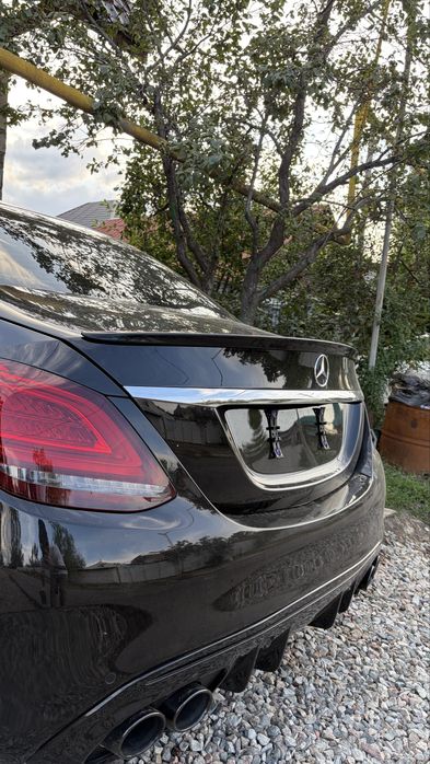 Спойлер на mercedes w205
