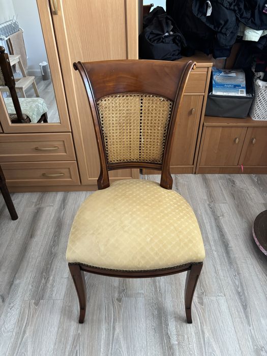 Продам стулья из дерева бу