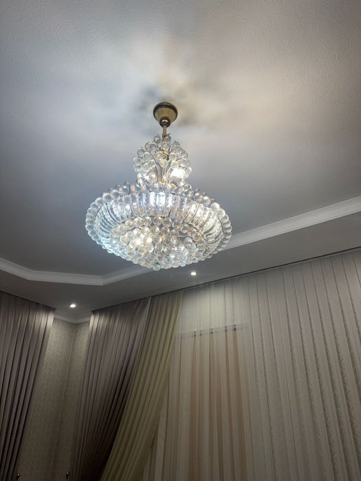 Люстры в хорошом состояний 3 штуки