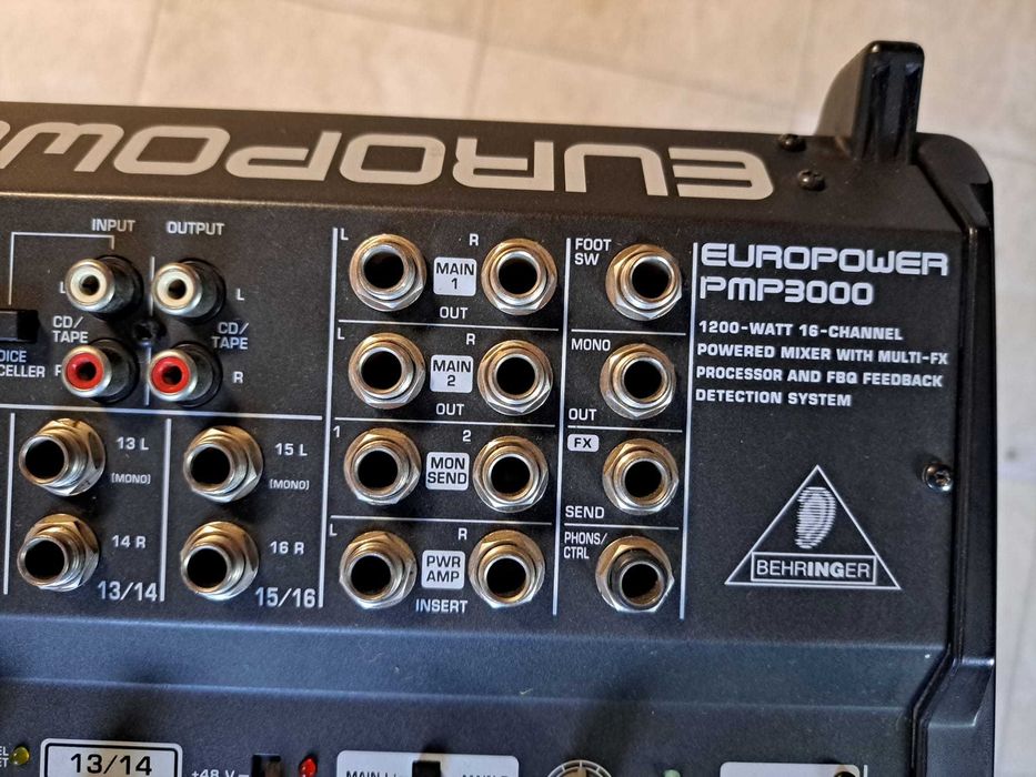 Mixer Behringer PMP 3000