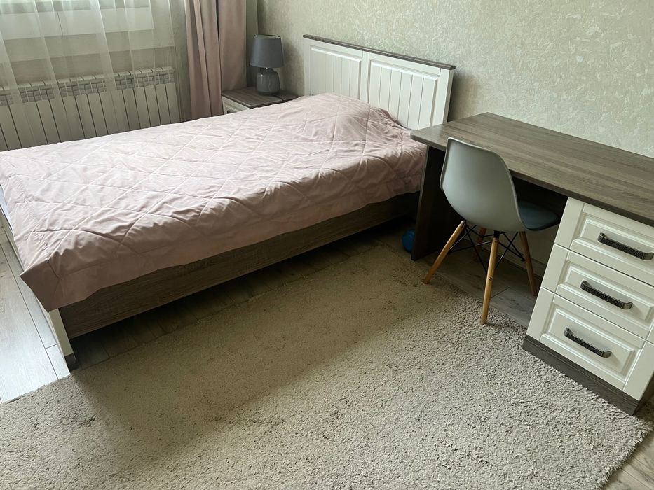 Кровать в спальню