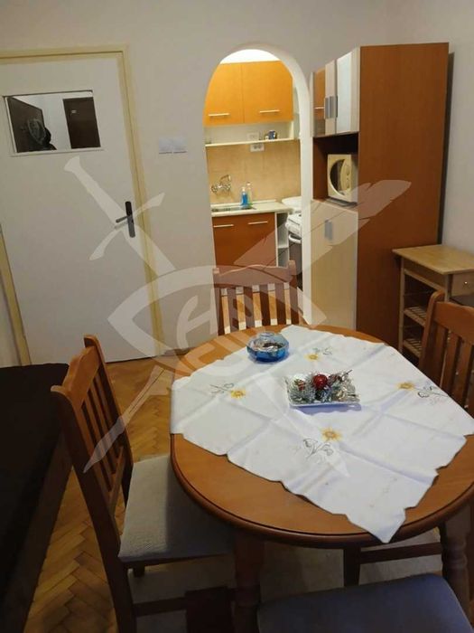 Тристаен апартамент в Центъра, София №181964