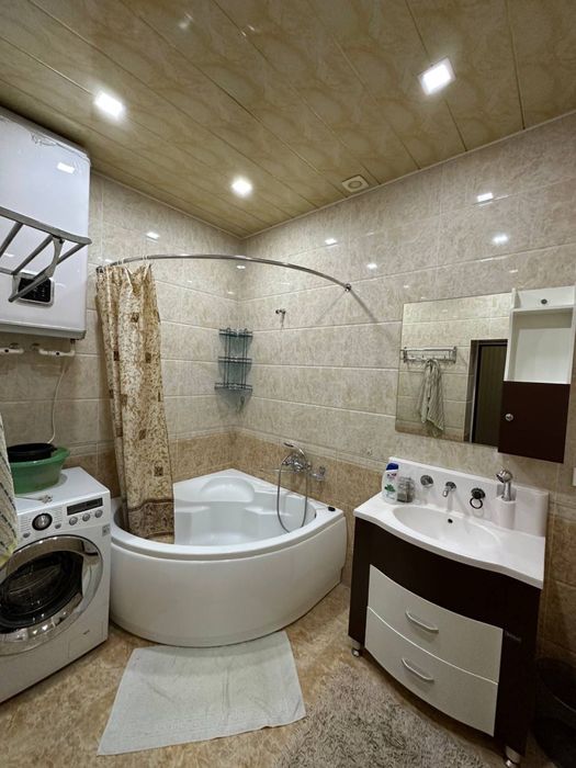 Сдается в аренду 4-х квартира (130 кв.м)